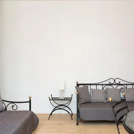Elegant One Bedroom On Champs Elysees