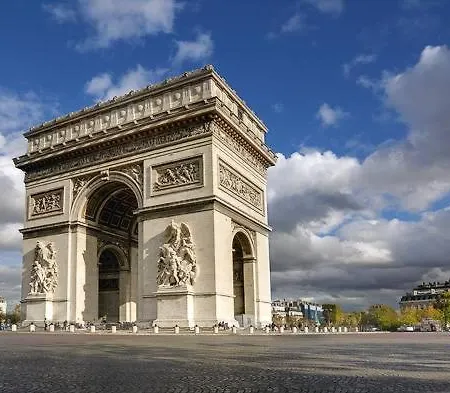 Elegant One Bedroom On Champs Elysees